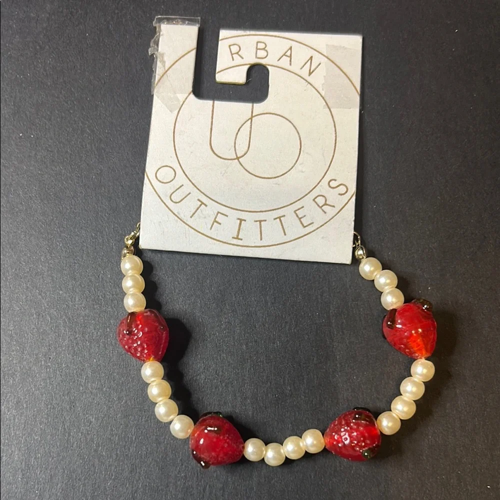 Urban Outfitters Strawberry & Pearl Beaded Bracelet - Picture 1 of 1